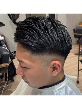 ビアンコ カーロ 二子新地店(Bianco caro) メンズ/フェードカット/バーバースタイルにも◎30代40代