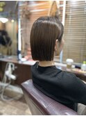 オリーブベージュ