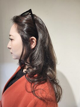 松本平太郎美容室 吉祥寺パートファイブ(PART5) ロングレイヤー/30代40代50代60代