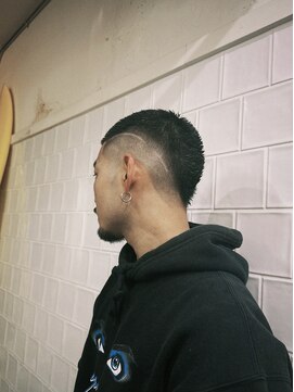 メリケンバーバーショップ フクオカ(MERICAN BARBERSHOP FUK) フェードカットダークアッシュスペインカールニュアンスパーマ4