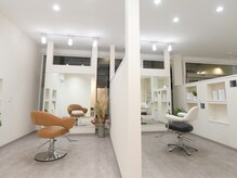サロンドエム(Salon de emu.)の雰囲気（セットスペースは、ゆったりとお過ごしいただけます。）