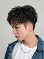 レタッチ バイ フィフス 天神大名(RETOUCH by fifth)&nbsp;天神スパイキーショートツイストスパイラルパーマビジネスヘア