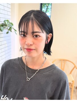 シフト(SHEEFT) シースルーバング黒髪小顔ミニボブ耳かけスタイル20代30代40代