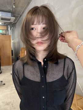 ウェウェ(wewe) ブリーチなしダブルカラーオリーブベージュ×レイヤー