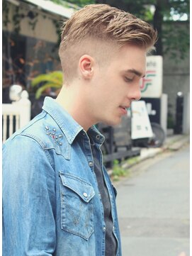 ジジバイワースホワイル(jiji by WORTH WHILE) 刈り上げセンターパートサーフカール波巻きツイストスパイラル