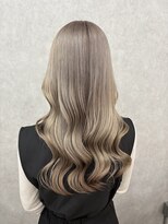 アン(Hair make un) ホワイトベージュ/ミルクティーベージュ/ベージュ/ブリーチ