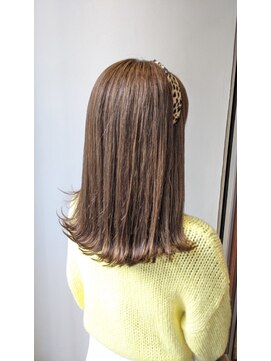 アン(Hair make un) マッドベージュカラー