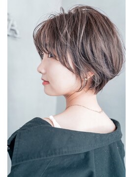 アメリ 新宿(Ameri) Ameri 大人かわいい丸みショート　【新宿】