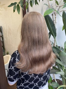 アン(Hair make un) くすみベージュ