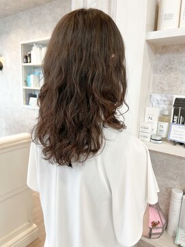 キャアリー(Caary) 福山市美容室Caary人気 ロングヘアしっかりウェーブパーマ