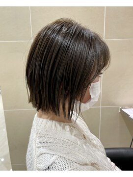 クララ ヒロシマセカンドフロア(CLALA Hiroshima 2nd floor) スタイリスト田邉　切りっぱなしボブ3