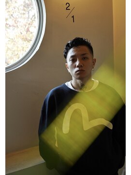 スーク(souq.) フェードとパーマ (村中)