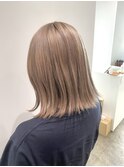 ミルクティーグレージュ×切りっぱなしボブ