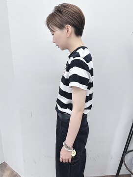 モリオ(morio) ＊刈り上げベリーショートハンサムショート前下がりショート女子