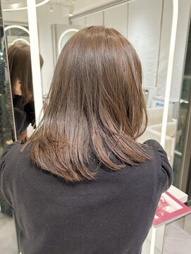 透明感グレージュ