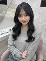 ラビス(Lovis) 大人ガーリー/似合わせカット/ミディアムレイヤー