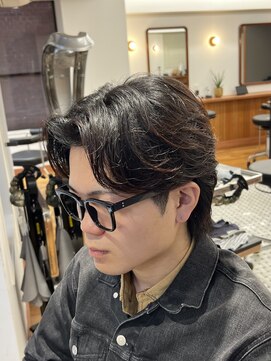 ザデイトウキョウ 表参道 青山(THE DAY TOKYO) MEN’S/サーフカール/刈り上げセンターパート/表参道駅/青山