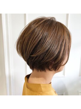 スペックホルダー(Spec Holder) 襟足丸みショートくびれショートハンサムショート束感ショート25