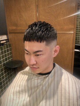 バーバーショップ レガロ(REGALO) クロップ スキンフェード