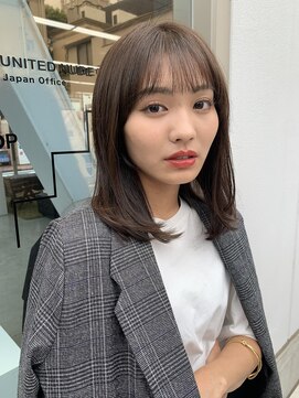 グロウ 丸の内(GLOW) グレージュシルバーグレーアッシュ顔周り2wayバング韓国風甲府