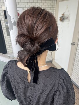 フェリーチェ(Felice) アップスタイル　ロウボーン　シニヨン　お呼ばれヘア