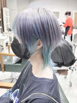 デイズ(days) シルバーカラーツーブロックマッシュショート ウルフハイライト