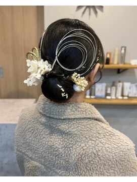 ユニ (uni) 成人式ヘアセット