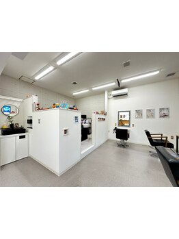 3席のみのプライベート空間で、周りを気にせずお悩み相談がしやすい！施術の待ち時間が少ないのも魅力的◎