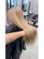 ラックスビールーチェ 沖縄那覇イオンモール店(LUXBE LUCE) ミルクティーベージュ