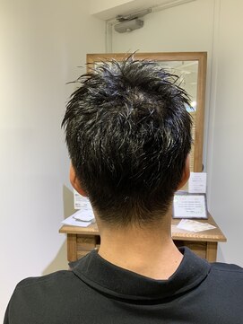 ユーネリー(U-NERY) 刈り上げスタイル