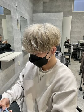 アンダーバーホワイト(_WHITE) ホワイトベージュ