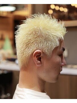 バーバーショップ スバル(BARBERSHOP SUBARU) <理容室><バーバー>ハイトーンカラースパイキーショート