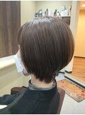 ナチュラルストレートで丸みショート♪