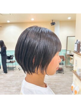 コンフィー(comfy) 『サザワ」フェザーパーマチェリーブラウンミニウルフ