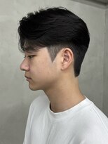 ニコ トウキョウ 渋谷(nico TOKYO)&nbsp;刈り上げセンターパートテーパーフェードカットニュアンスパーマ