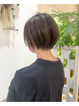 フゥカ 類家店(fuka) 青森八戸丸みショート前下がり20代30代40代50代