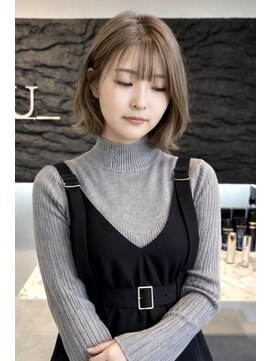 ミュー(MU) 柔らかグレージュのくびれボブ