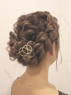 レイドバック(LAID BACK) 【早朝可能】結婚式★二次会★パーティー★編み込み★ヘアセット