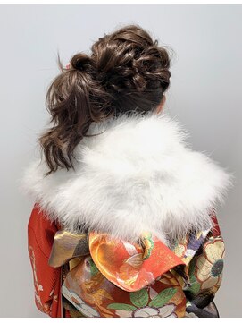 ビーハイブ 一番町店 アヴェダ(BEHIVE) 「晴れの日に」　成人式　シンプルサイドアップ