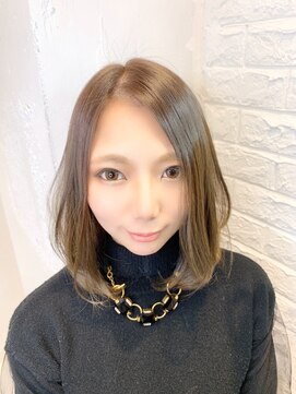 ウーロス(uros.) アッシュブラウン