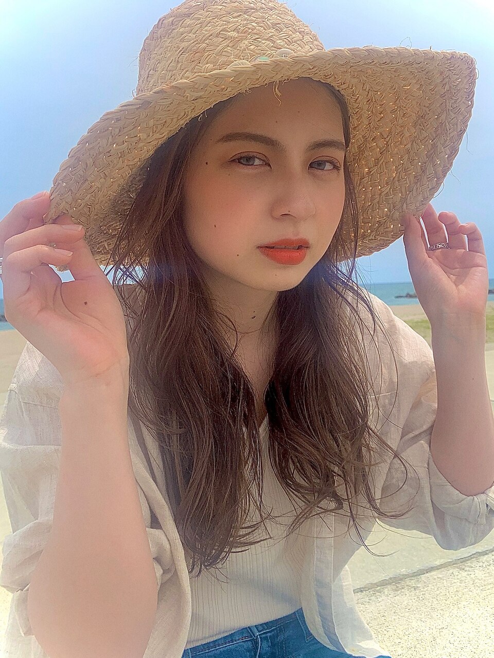 KON】夏、麦わら帽子が似合うベージュ：L073677601｜ヘアー
