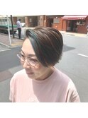 ショートスタイルにフレーミングカラー