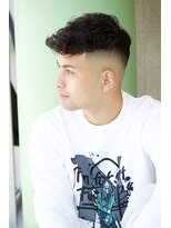 にもう&nbsp;ニュアンスパーマスキンフェードカット ３