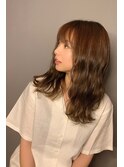 ベージュ