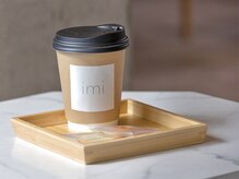 【放置時間もおしゃれに快適に】カラーやパーマの放置時間もお洒落に快適にお過ごしください。