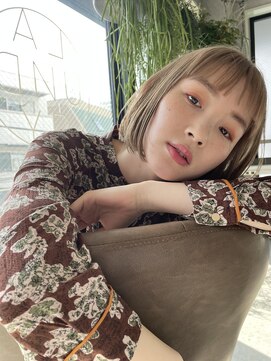 ディッセンバー 渋谷(December) 楽でオシャレが一番！シンプルワンレンボブ【December徳永恵里】