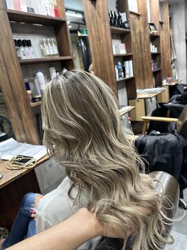 ラフ(LAFF) #ショコラアッシュ#ヘルシースタイル#ふんわりカール