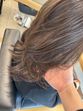  リュクスバトーバイトリコ 船橋南口店(Luxe BATEAU by tricot) Bob Layer × Lavage (Lavender＋beige)