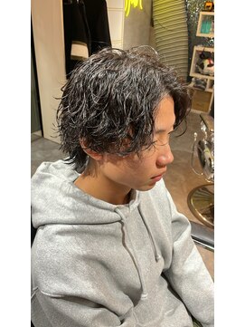 スパークスヘア(Sparks hair) センターパートにパーマって、エロいんですわ！！