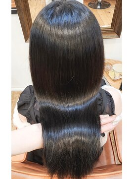 エルムトウキョウ(ELM Tokyo) 髪質改善トリートメントで憧れのツヤ髪に☆